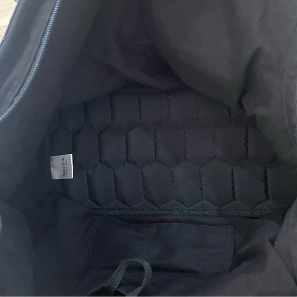 Wild One 🖤Cotton Everyday Dog Carrier - Picture 9 of 11